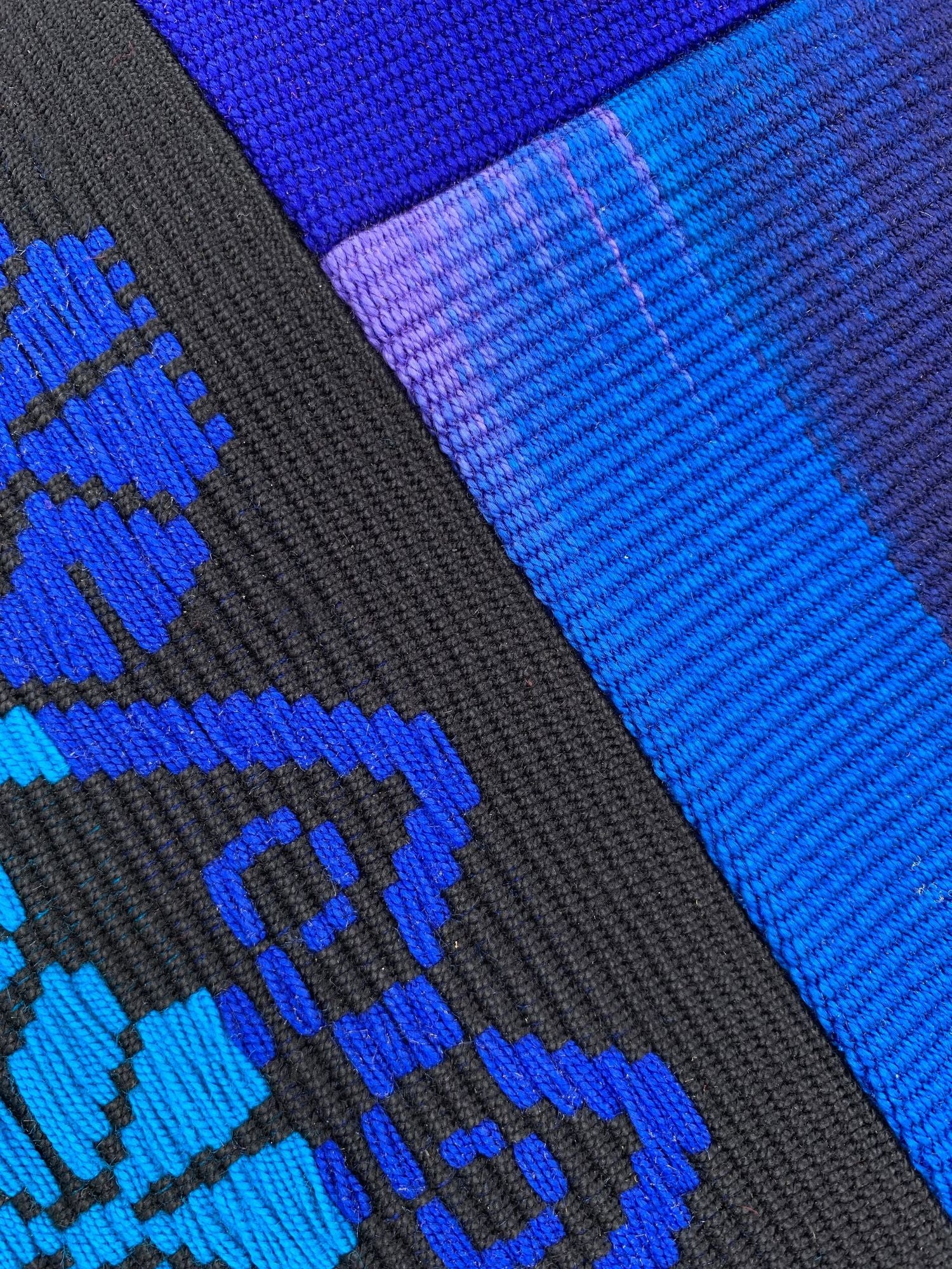 458607001